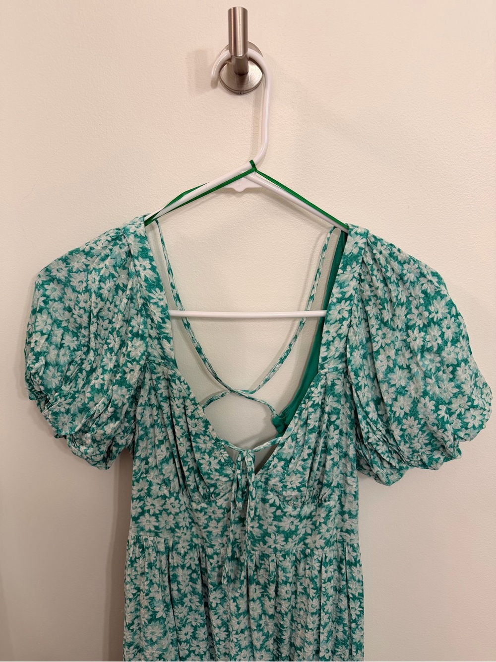Backless Green Floral Puff-Sleeve Midi Dress